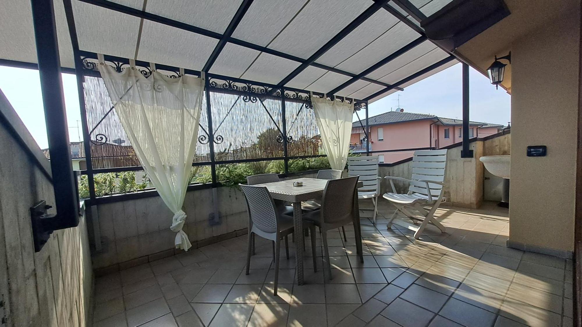 Colleoni'S Lodge Casa Vacanze Con 2 Appartamenti Верделлино Экстерьер фото